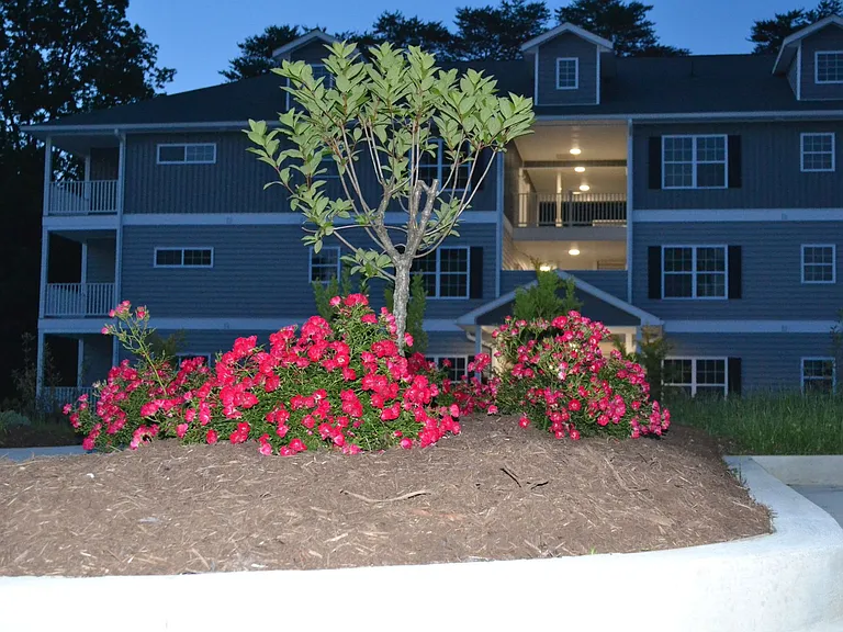 156 Lambert Dr — Photo 42