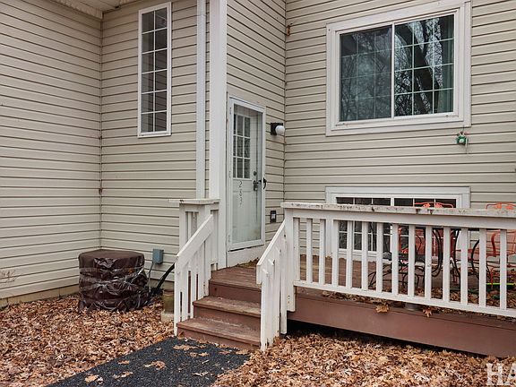 3rd image of 283 W Whispering Oaks Ln