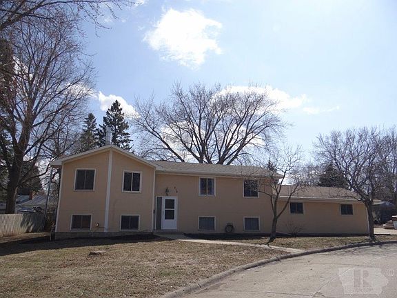 2nd image of 416 N Greenwood Dr