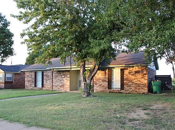 2nd image of 121 Amy Dr