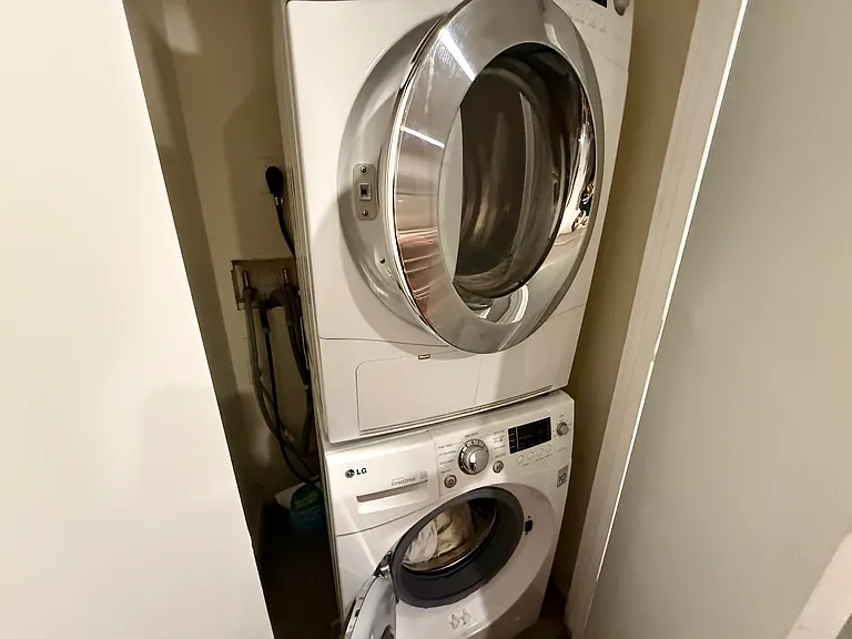662 Park Pl #1FR — Photo 11