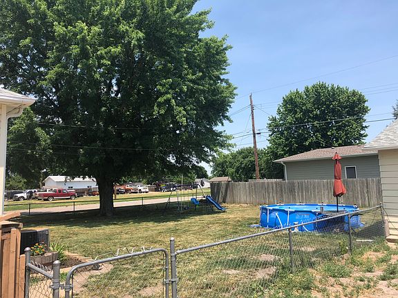 4th image of 1523 H Ave