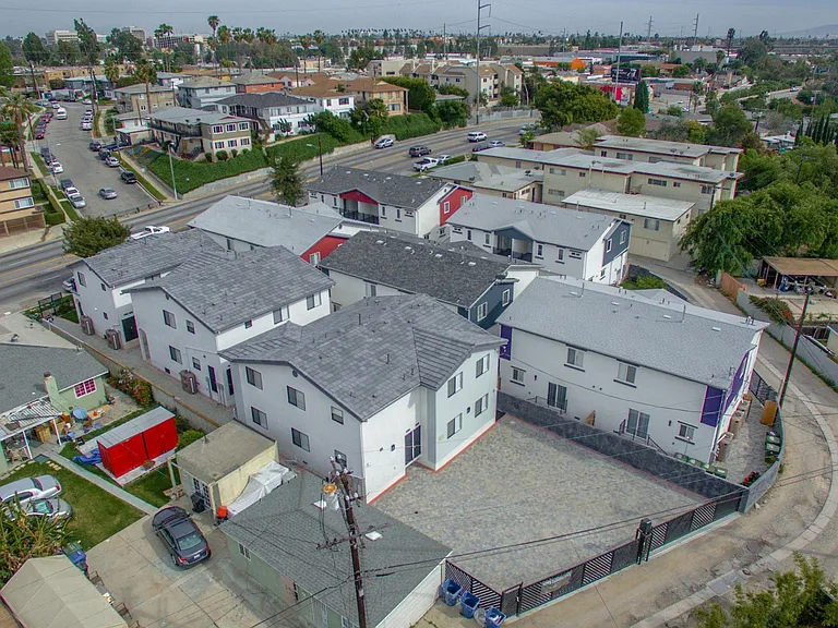 7203 S La Cienega Blvd #7203 — Photo 32