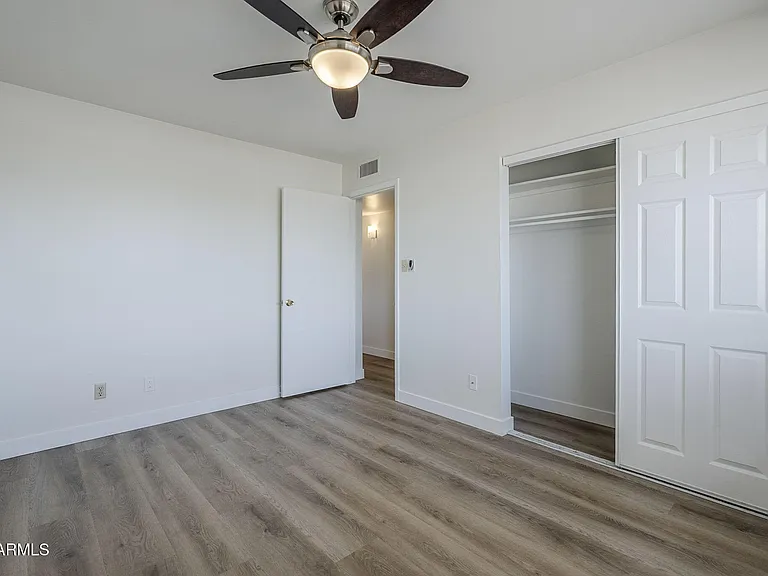 1904 E Manhatton Dr — Photo 38