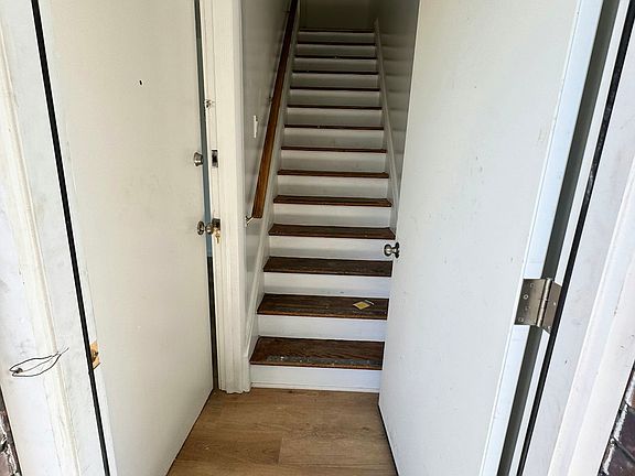 4th image of 1 W 19th St #1L
