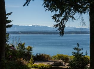 4500 Smugglers Cove Rd, Freeland, WA 98249