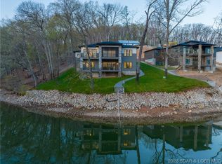 132 Hazelnut Dr, Sunrise Beach, MO 65079