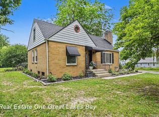 5250 N Center Rd, Saginaw, MI 48604