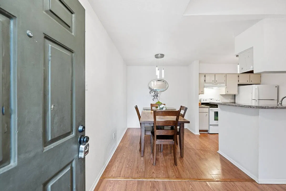 18800 Egret Bay Blvd #300 in Houston, TX 77058 — Photo 3