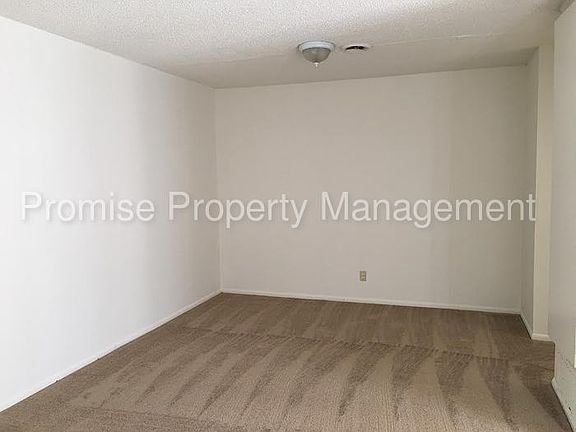 5th image of 2319 Skylark Dr APT D