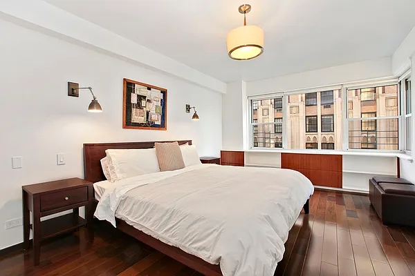 Sold by Corcoran | media 14