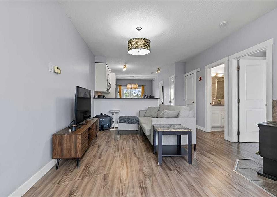 1st image of 1540 S 17th Ave SW #304