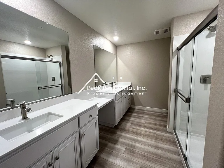 2808 Bedell St — Photo 18