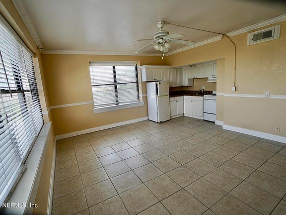 4th image of 311 W ASHLEY Street #302