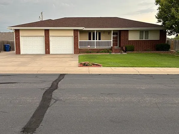 2902 Grant Ave, Hays, KS 67601
