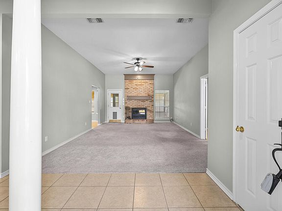 4th image of 60 Fernwood Dr