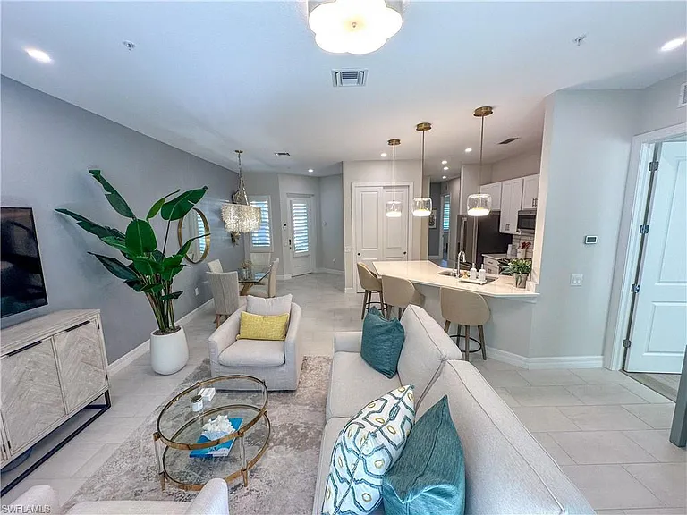 232 Indies Dr E #201 — Photo 16