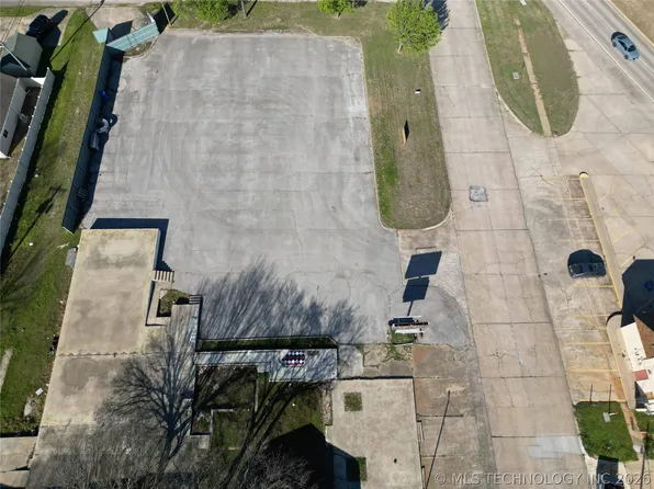 1606 McLish St, Ardmore, OK 73401