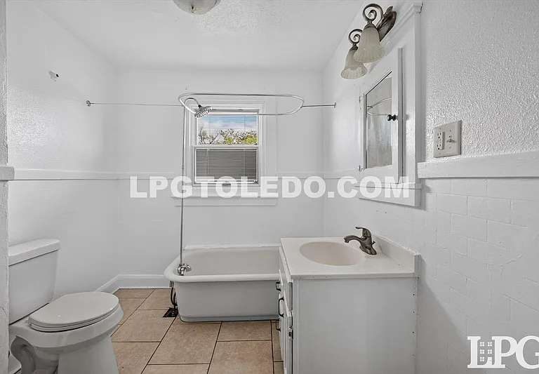 3318 Stickney Ave — Photo 15