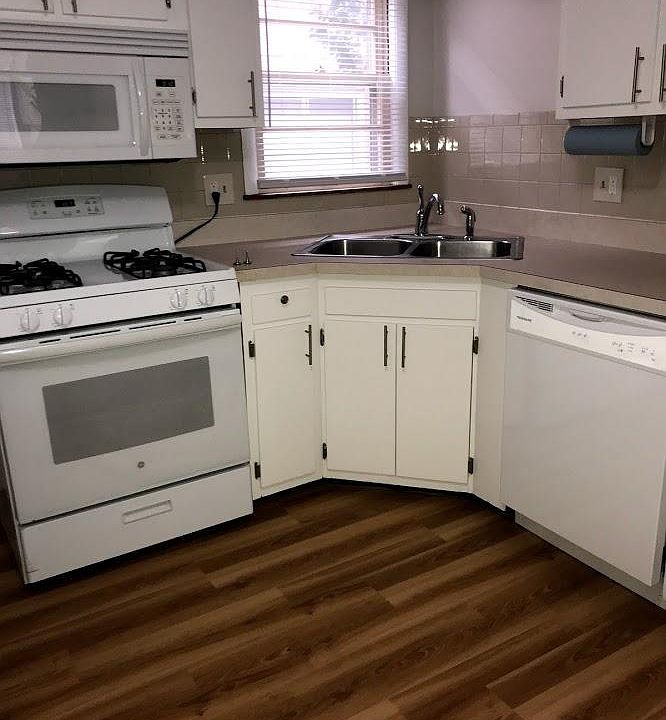 1st image of 1836 Lilac Ln