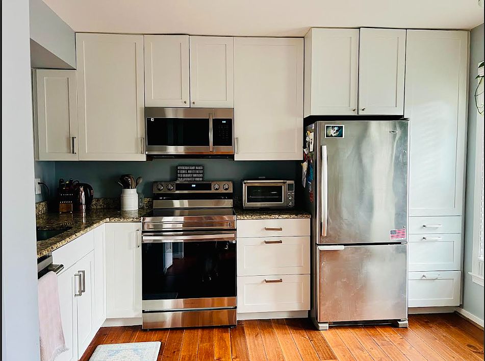 Kitchen with brand new stove and microwave!