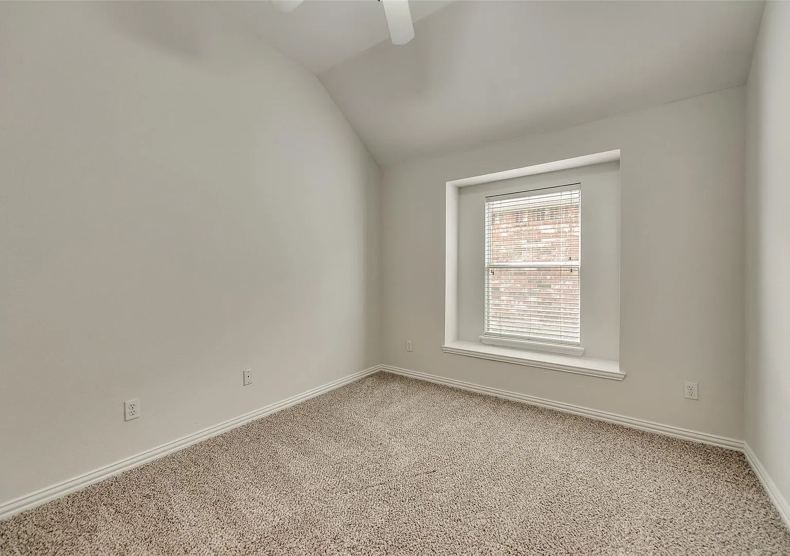 House for Lease in McKinney — Photo 3