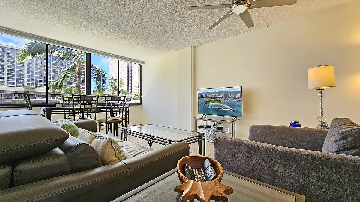 Building Photo - 1720 Ala Moana Blvd #606B