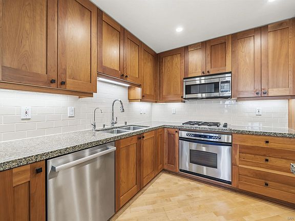 5th image of 700 W Harbor Dr Unit 407