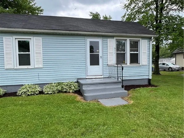 611 Iowa Ave, Niles, OH 44446
