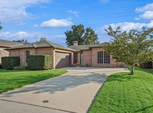 1897 Helen Ln, Lewisville, TX 75067