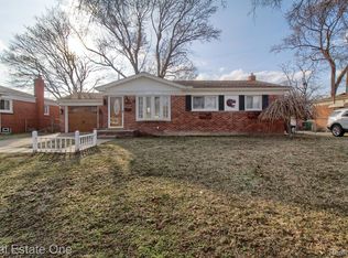 1401 Radcliff St, Garden City, MI 48135