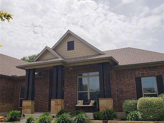2nd image of 2447 Bluff Cir