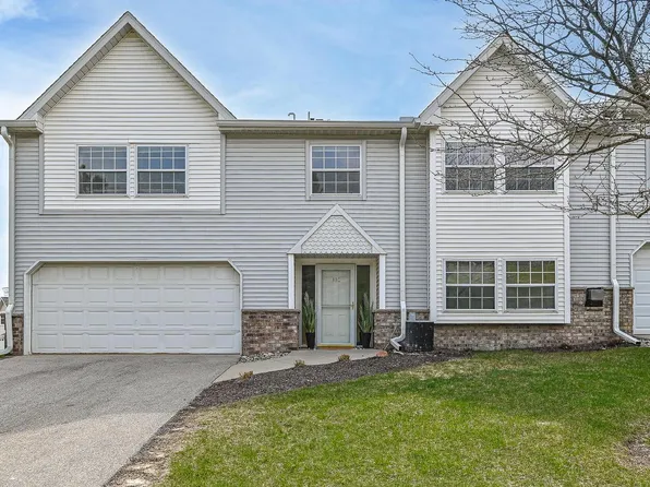 330 Dustin DRIVE, Brookfield, WI 53045