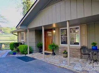 501 Fairway Dr, Hendersonville, NC 28739