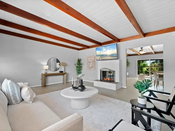 1801 Country Ln, Escondido, CA 92025
