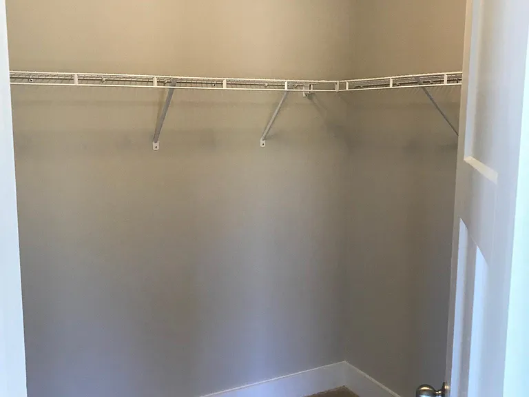 415 Hague Dr — Photo 12