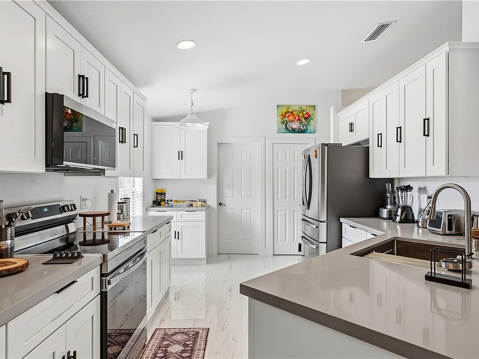 1st image of 845 Greenleaf Cir