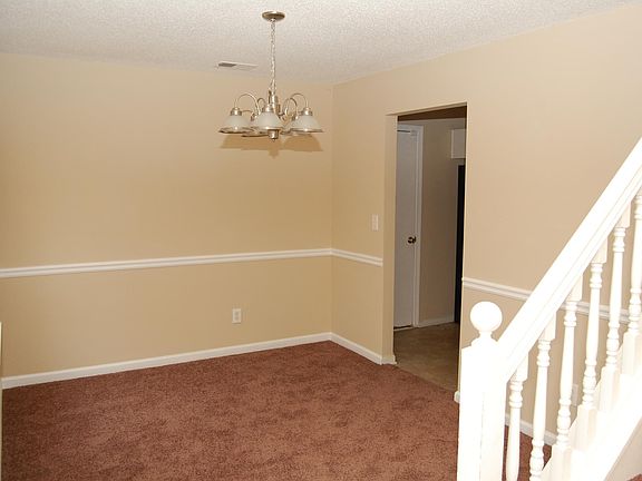 Dining room.