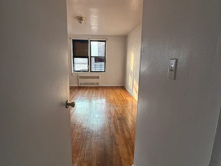2976 Marion Ave #5 — Photo 6