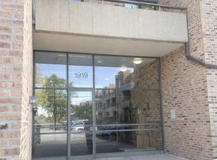 1919 Prairie Sq Unit 302, Schaumburg, IL 60173