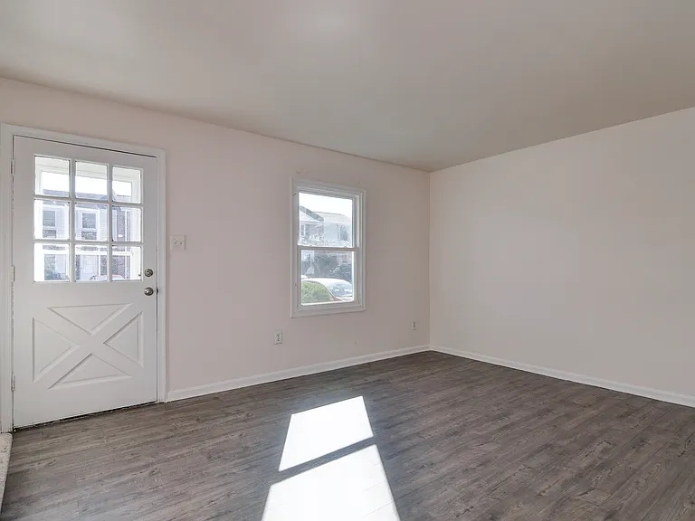 105 Hughey Ct — Photo 22