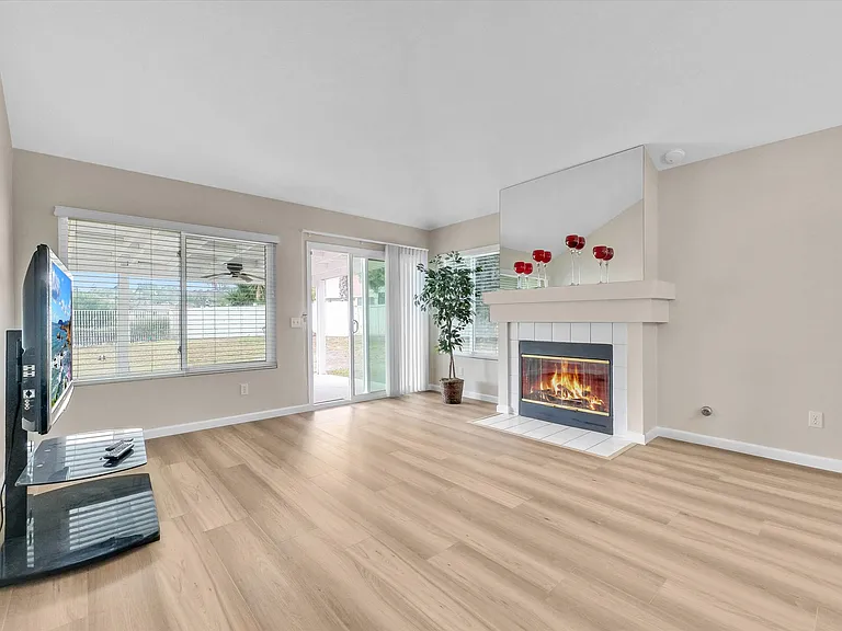5741 El Palomino Dr — Photo 6