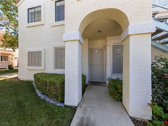 3rd image of 4889 S Torrey Pines Dr Unit 102