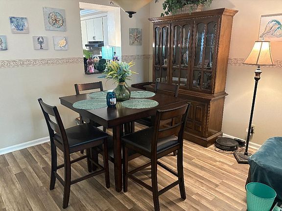 4th image of 7300 Lake Cir Drive #404
