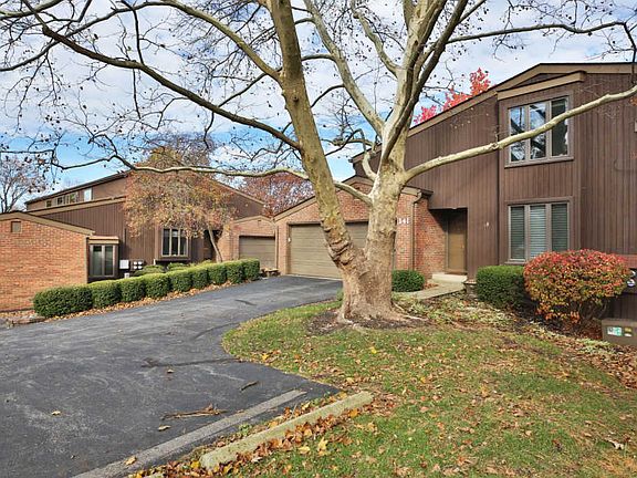 2nd image of 141 Glen Cir