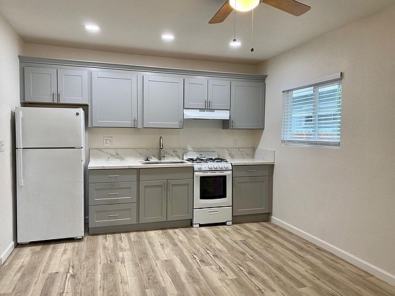 3rd image of 127 E 9th St #137