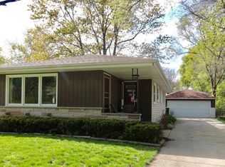 10642 W Fisher Pkwy, Wauwatosa, WI 53226