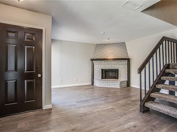 3rd image of 333 Melrose Dr APT 30B