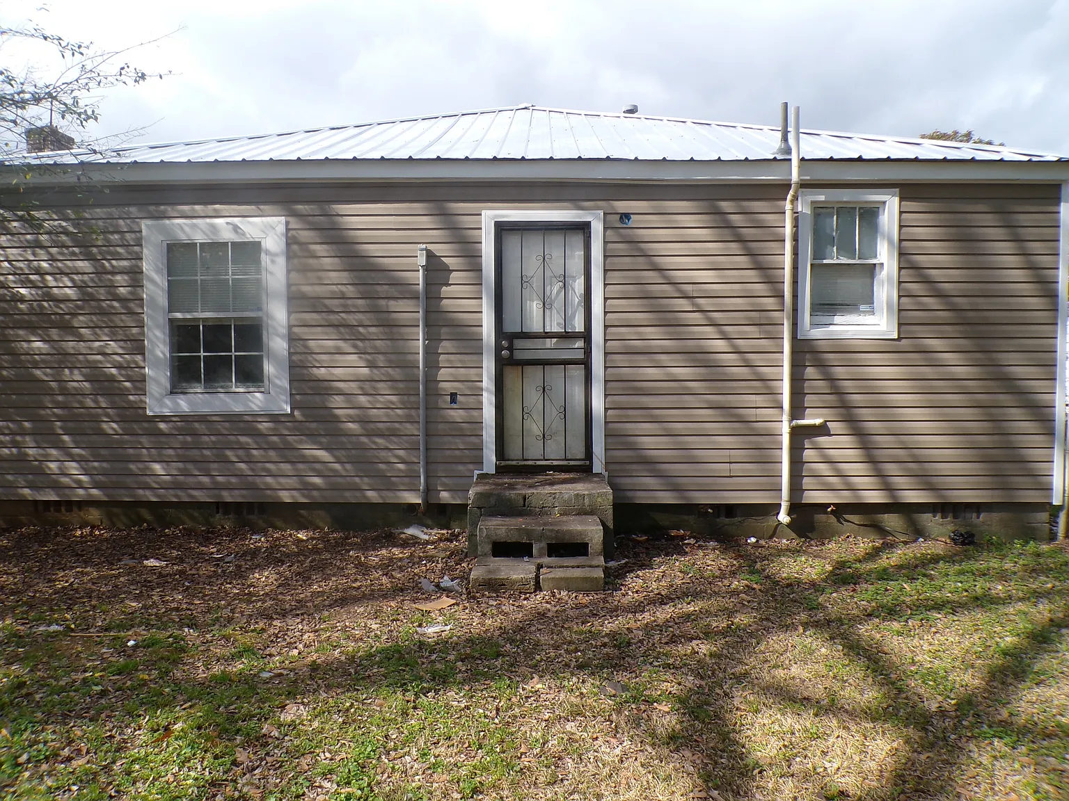 407 South Park Road Southwest - 1 — Photo 4