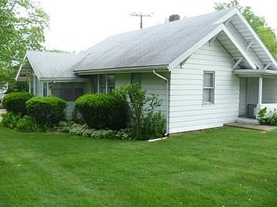 2nd image of 3322 S Michigan St